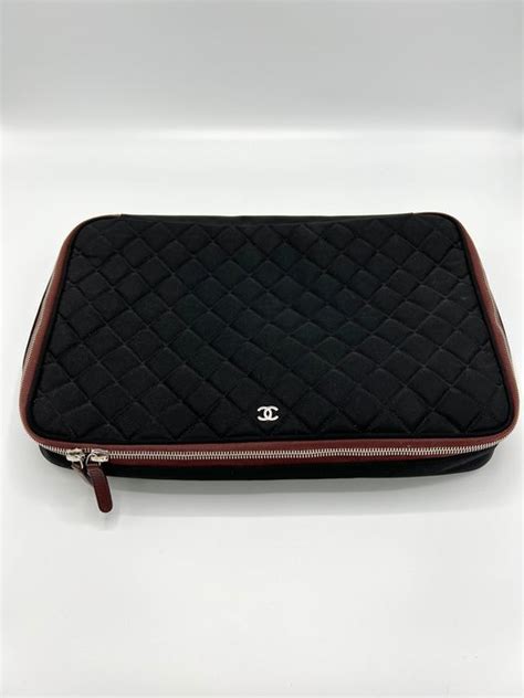 pochette homme chanel|chanel patchwork pouch.